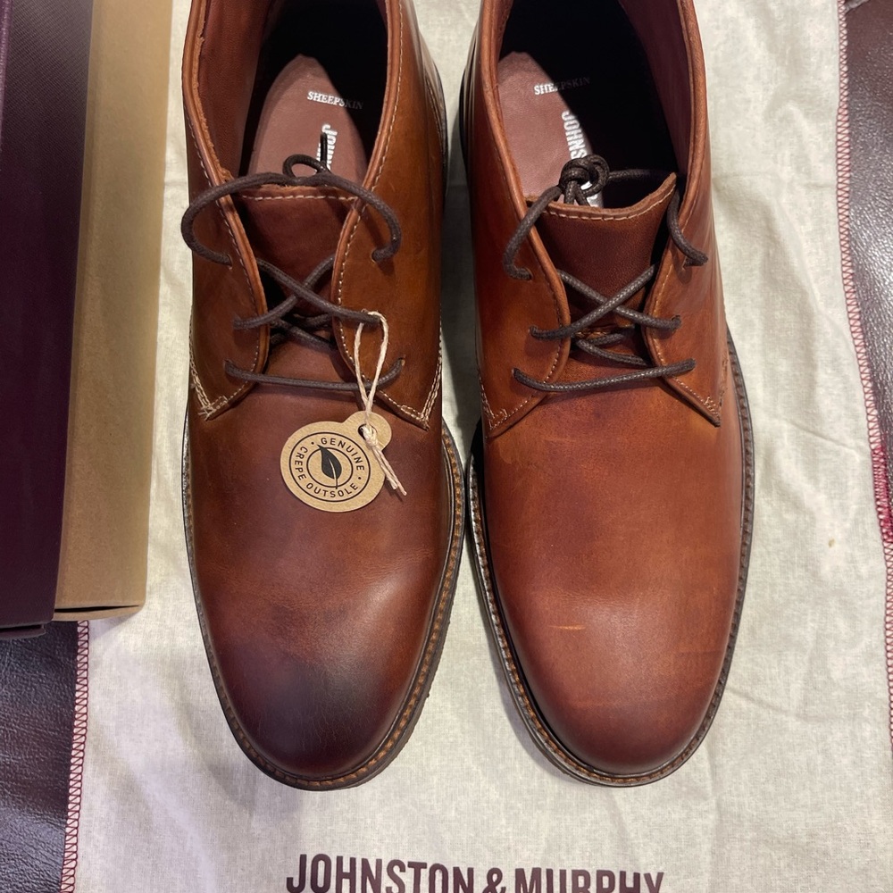 Johnston & Murphy Mahogany Chukka Boots (Copeland)